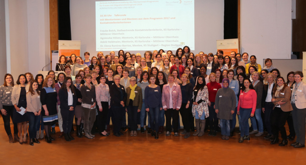 Gruppenfoto: Auftaktveranstaltung zum Mentorinnen-Programm für Migrantinnen am 17. März 2018 in Stuttgart