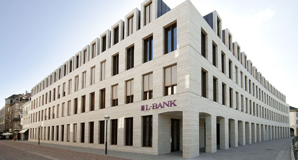 L-Bank in Karlsruhe (Bild: © Fotolia)