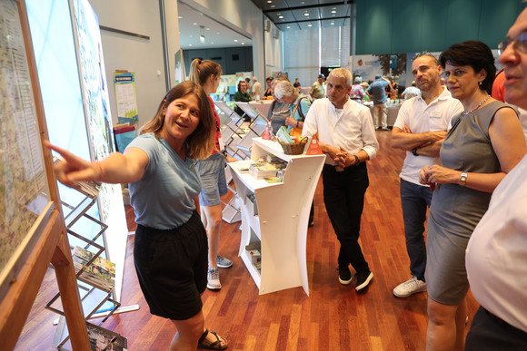 Staatssekretär Rapp besucht die Tourismusbörse in Fellbach.