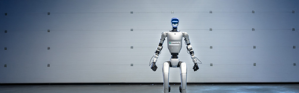 auf dem Bild ist ein humanoider Roboter zu sehen.