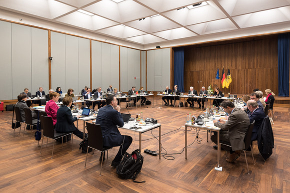 Auswärtige Kabinettsitzung Kabinett tagt in Brüssel Auswärtige Kabinettssitzung in der Landesvertretung in Brüssel