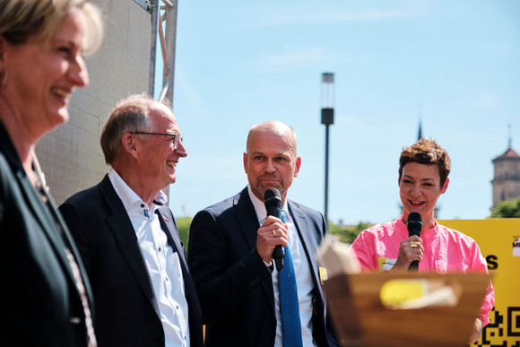 Mittelstand Image-Kampagne Mittelstand wird Megastand Mittel ist Mega