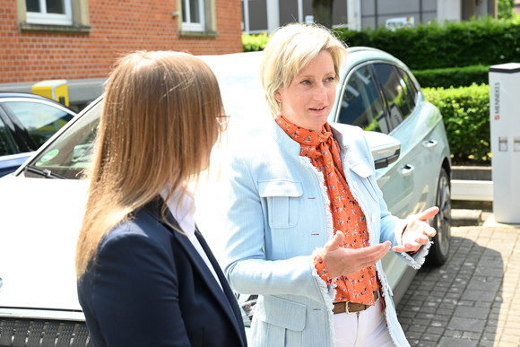 Arbeitsmarktpolitische Reise Weiterbildung - Elektro-Technologie-Zentrum (etz) Stuttgart