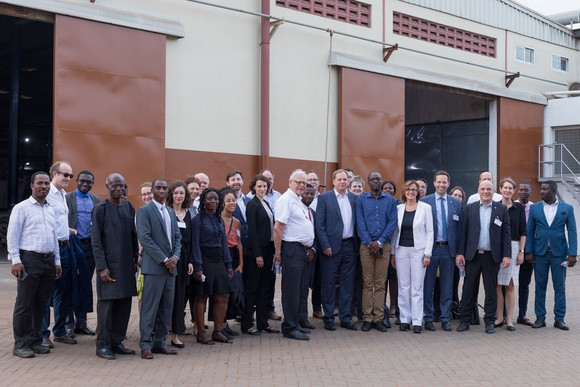 Reise Delegationsreise nach Ghana und Nigeria Gruppenbild mit Wirtschaftsstaatssekretärin Katrin Schütz (Quelle: David Kunutsor)