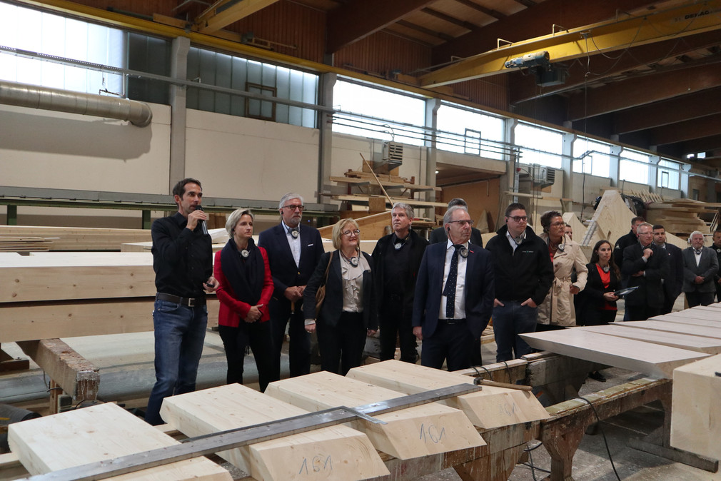 Besuch der Firma Holzbau Ammann GmbH in Weilheim-Bannholz im Rahmen der Kreisbereisung Waldshut am 2. Oktober 2019