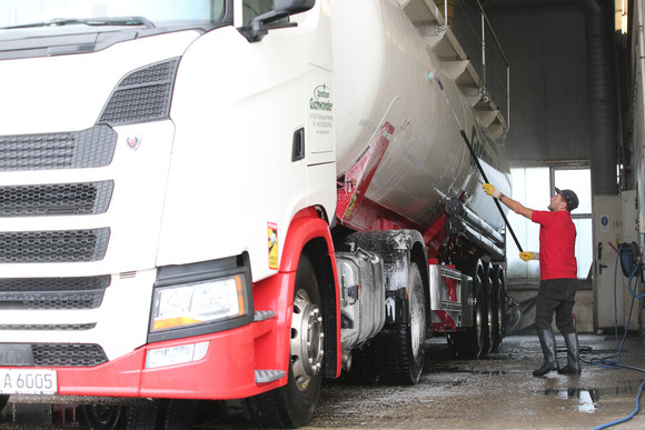 Besuch August Gschwander Transport GmbH in Teningen-Nimburg im Rahmen der Logistikreise am 13. Oktober 2021. 