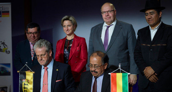 Vertragsunterzeichung zum bolivianisch-deutschem Joint Venture zur Lithium-Gewinnung (©Jan Pauls)