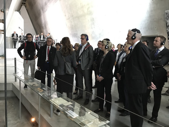 Ministerpräsident Winfried Kretschmann und Wirtschaftsministerin Dr. Nicole Hoffmeister-Kraut reisten am 26. März 2017 mit einer Wirtschafts- und Wissenschaftsdelegation nach Israel und in die Palästinensischen Gebiete.