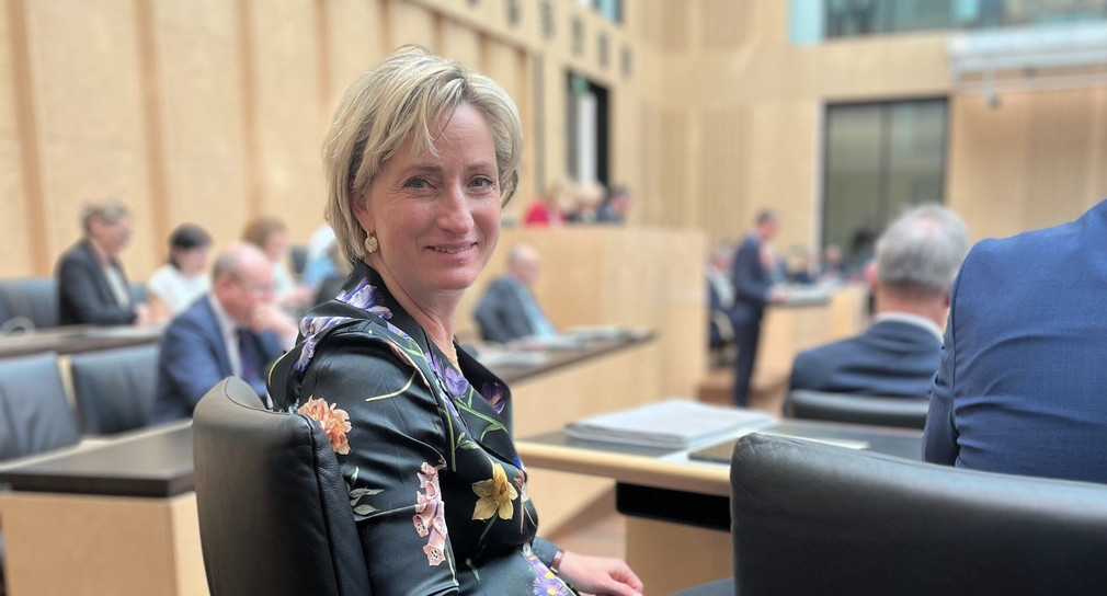 Bundesrat Wirtschaftsministerin äußert sich im Bundesrat