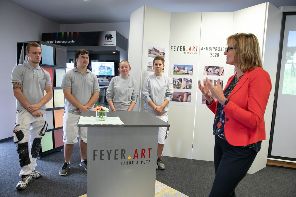Besuch der Firma Feyer.Art Raumdesign Fassade in Niedereschach im Rahmen der Ausbildungsreise