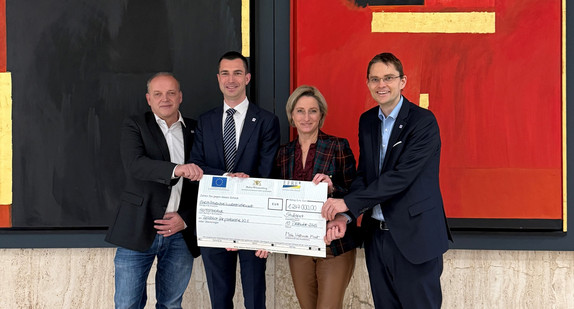 BW investiert rund 1,3 Millionen Euro in die Zukunft der photonischen KI