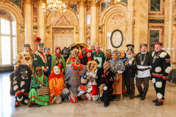 Fastnacht Närrischer Staatsempfang der Landesregierung Gruppenbild mit dem Alemannischen Narrenring