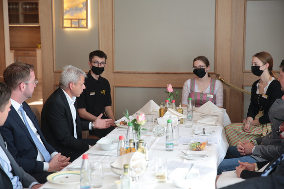 Besuch des Hotel Krone in Schnetzenhausen im Rahmen der Ausbildungsreise am 14. Oktober 2021.