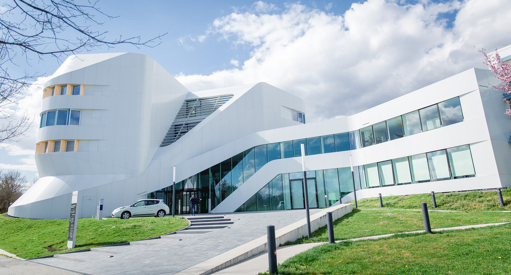 Zentrum für virtuelles Engineering ZVE des Fraunhofer-Instituts für Arbeitswirtschaft und Organisation IAO