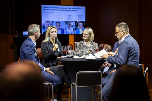 Tourismus Let´s talk about tourism „Tourismus trifft Innovation“ Touristische Fachveranstaltung LV BW