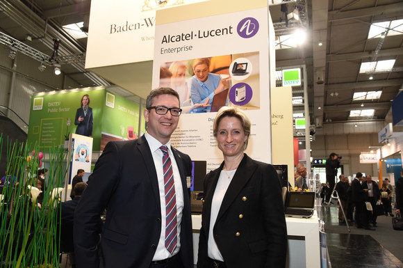 Wirtschaftsministerin Dr. Nicole Hoffmeister-Kraut hat sich bei einem Besuch der CeBIT in Hannover am 21. und 22. März 2017 bei Ausstellern aus Baden-Württemberg über die wichtigsten Trends der Digitalisierung informiert und ausgetauscht.