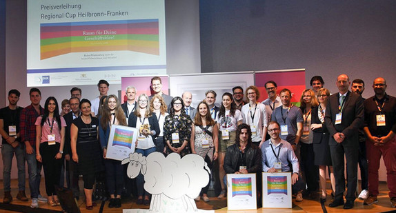 Gruppenfoto der Teilnehmenden am Elevator-Pitch, Regional Cup Heilbronn-Franken