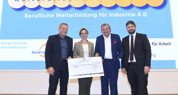 Scheckübergabe
