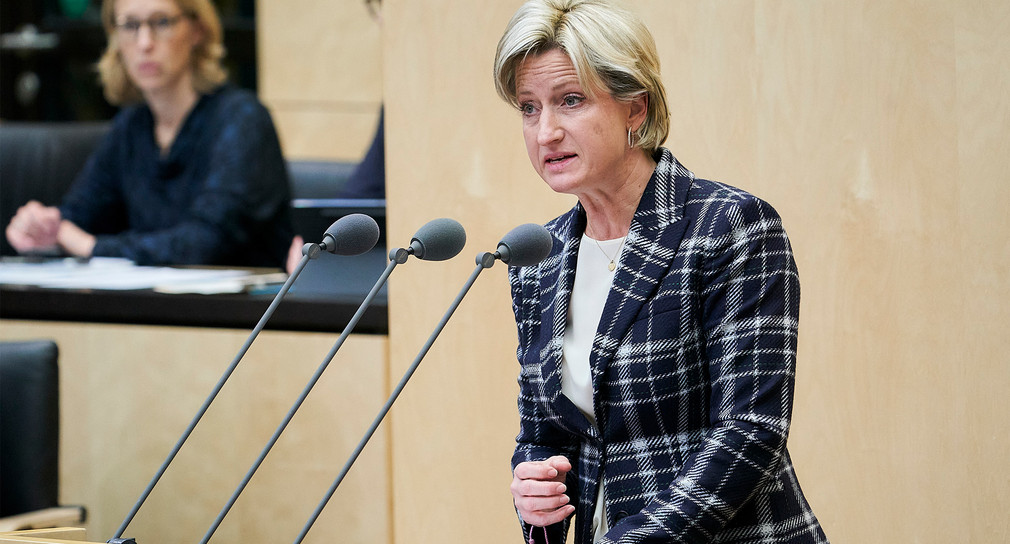 Ministerin Hoffmeister-Kraut spricht im Bundesrat