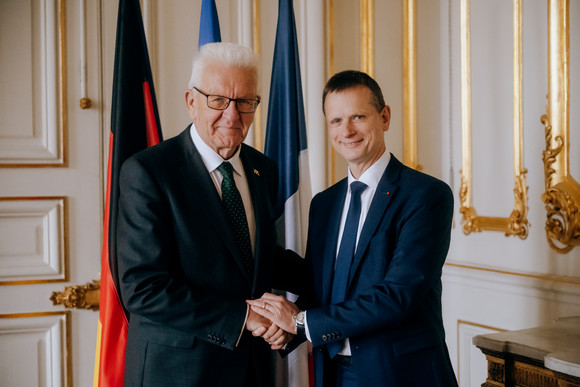 Europa Kretschmann auf Delegationsreise in Frankreich und der Schweiz Ministerpräsident Winfried Kretschmann (links) und Jacques Witkowski (rechts), Präfekt der Region Grand Est