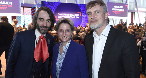 Prof. Dr. Cédric Villani, Wirtschaftsministerin Dr. Nicole Hoffmeister-Kraut und Prof. Dr. Jürgen Schmidhuber (v.l.n.r.) Foto: KD Busch