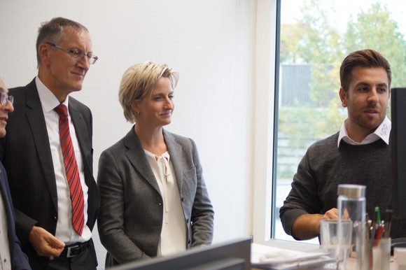 Kreisbereisung Ministerin besucht Landkreis Böblingen Besuch des Unternehmens IPO.Plan GmbH in Leonberg im Rahmen der Kreisbereisung Böblingen am 5. Oktober 2017