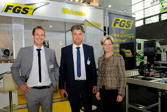 Wirtschaftsministerin Dr. Nicole Hoffmeister-Kraut hat sich am 23. September 2016 beim Besuch auf der 66. IAA Nutzfahrzeuge in Hannover einen Eindruck von den Trends der Industrie aus Baden-Württemberg in Forschung, Produktion sowie über künftige Herausforderungen im Bereich vernetztes und automatisiertes Fahren sowie der Elektromobilität im Nutzfahrzeug verschafft.