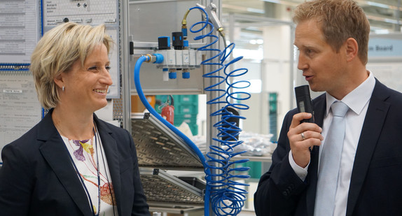 Besuch der Festo Technologiefabrik Ostfildern-Scharnhausen im Rahmen der Kreisbereisung im Landkreis Esslingen