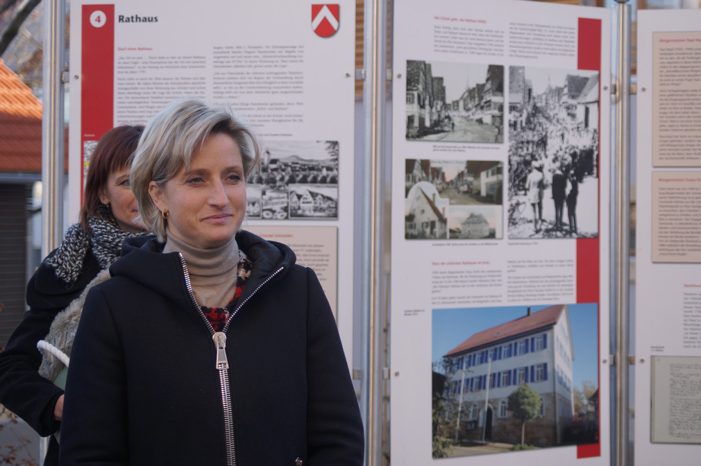 Besuch Sanierungsgebiet Rathausplatz Nehren im Rahmen der Kreisbereisung Tübingen am 7. Dezember 2017