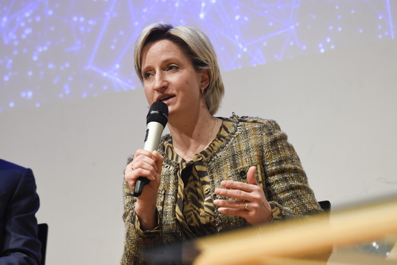 Auf Initiative von Wirtschaftsministerin Dr. Nicole Hoffmeister-Kraut haben am 5. Mai 2017 mehr als 20 Partnerorganisationen aus Unternehmen, Kammern und Verbänden, Gewerkschaften, Wissenschaft und Politik die „Initiative Wirtschaft 4.0 Baden-Württemberg“ gestartet. Mit der Initiative wollen die beteiligten Partnerinnen und Partner die Unternehmen im Land und ihre Beschäftigten branchenübergreifend bei der Digitalisierung unterstützen und den deutschen Südwesten als internationalen Premiumstandort für die digitalisierte Wirtschaft noch sichtbarer machen.