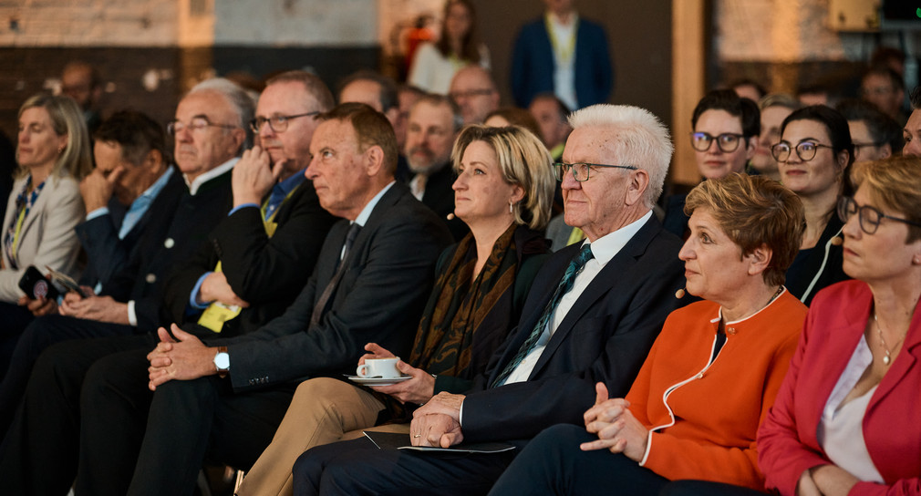 Strategiedialog Drei Jahre Strategiedialog „Bezahlbares Wohnen und innovatives Bauen“ Strategiedialog Bauen