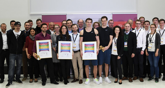 Gruppenfoto der Teilnehmenden am Elevator-Pitch, Regional Cup Ostwürttemberg in Heidenheim.