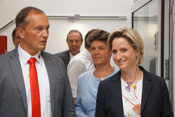 Besuch der Firma Heinrich Feess GmbH & Co. KG in Kirchheim Teck im Rahmen der Kreisbereisung im Landkreis Esslingen