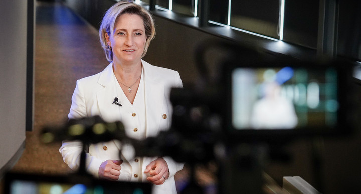 Portraitbilder Ministerin Dr. Nicole Hoffmeister-Kraut