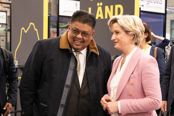 Ministerin besucht Hannover Messe 2024