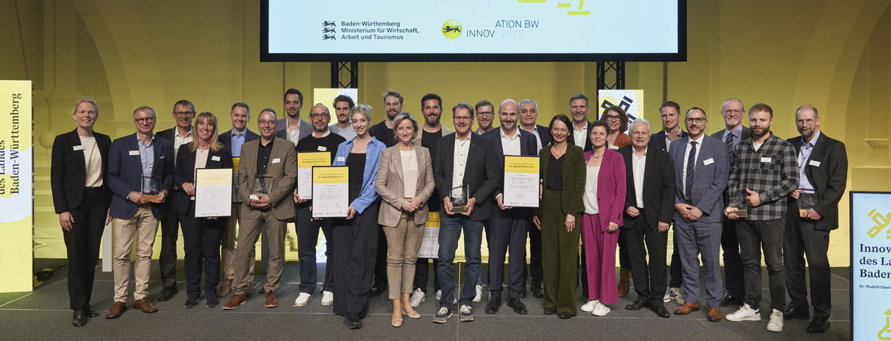 Gruppenbild anlässlich der Verleihung des 41. Innovationspreises des Landes