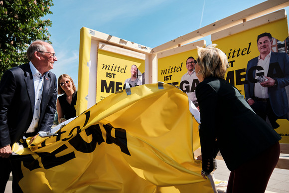 Mittelstand Image-Kampagne Mittelstand wird Megastand Mittel ist Mega