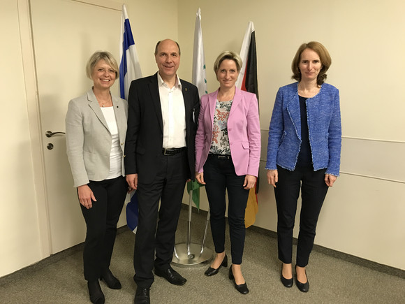 Ministerpräsident Winfried Kretschmann und Wirtschaftsministerin Dr. Nicole Hoffmeister-Kraut reisten am 26. März 2017 mit einer Wirtschafts- und Wissenschaftsdelegation nach Israel und in die Palästinensischen Gebiete.