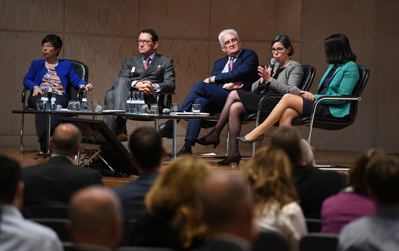 Podiumsdiskussion beim Wirtschaftskongress Brexit (Quelle: Sascha Baumann / all4foto.de)