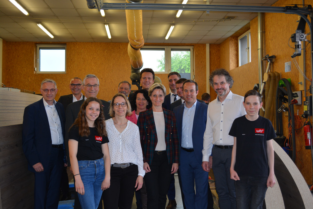 Besuch der Schreinerei Wirth-Bucher GmbH & Co. KG in Bad Waldsee im Rahmen der Kreisbereisung Ravensburg am 29. Mai 2019.