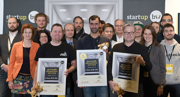 Gruppenbild Elevator Pitch - Regional Cup Ulm 
