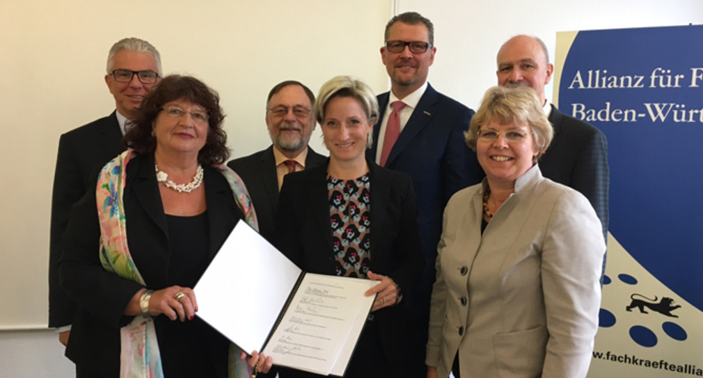 Die Fachkräfteallianz Baden-Württemberg hat am 10. Oktober 2016 neue Ziele für 2017 festgelegt und eine gemeinsame Erklärung unterzeichnet.