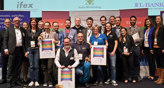 Gruppenfoto der Teilnehmenden am Elevator-Pitch, Regional Cup Böblingen