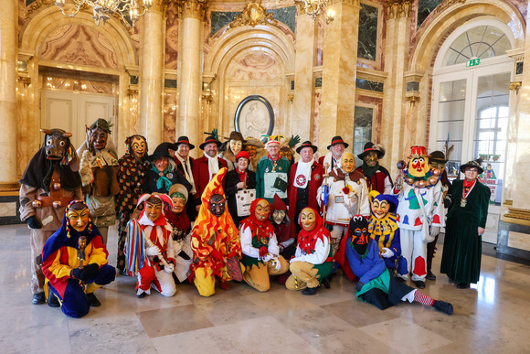 Fastnacht Närrischer Staatsempfang der Landesregierung Gruppenbild mit den Freien Oberschwäbischen Narrenzünften