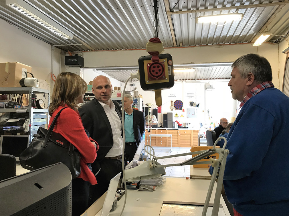 Besuch Fairkauf Secondhand Kaufhaus in Emmendingen im Rahmen der arbeitsmarktpolitischen Reise am 13. April 2018.