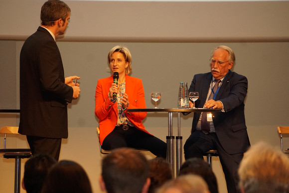 Landesveranstaltung Landesveranstaltung Einpersonen- und Kleinunternehmen Kongress für Einpersonen- und Kleinunternehmen am 19. Oktober 2017 im Haus der Wirtschaft