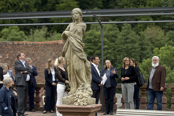 Vom 5. bis 8. September 2017 unternimmt  Staatssekretärin Katrin Schütz ihre viertägige Denkmalreise durch alle vier Regierungsbezirke in Baden-Württemberg. Staatssekretärin Schütz wirbt auf ihrer Denkmalreise für die wertvolle Arbeit der Denkmalpflege.