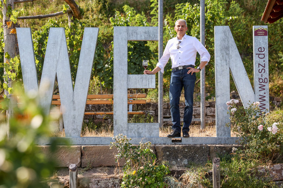 Staatssekretär Rapp in den Weinbergen bei Brackenheim