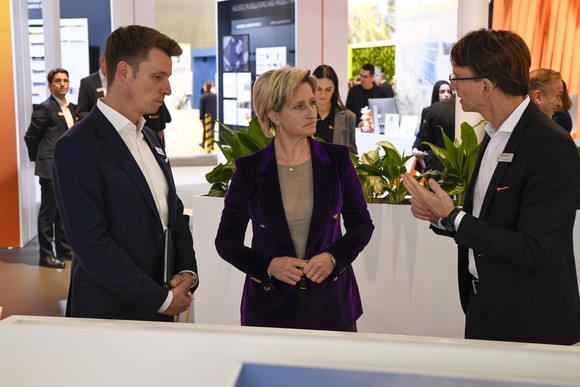 Ministerin besucht Hannover Messe 2024