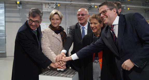 Einweihung des Power-to-Gas-Leuchtturmprojekts in Grenzach-Wyhlen im Rahmen der Kreisbereisung Lörrach am 15. November 2018